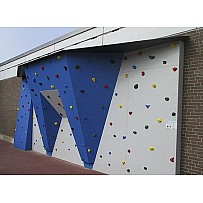 Outdoor boulder wall Taufstein